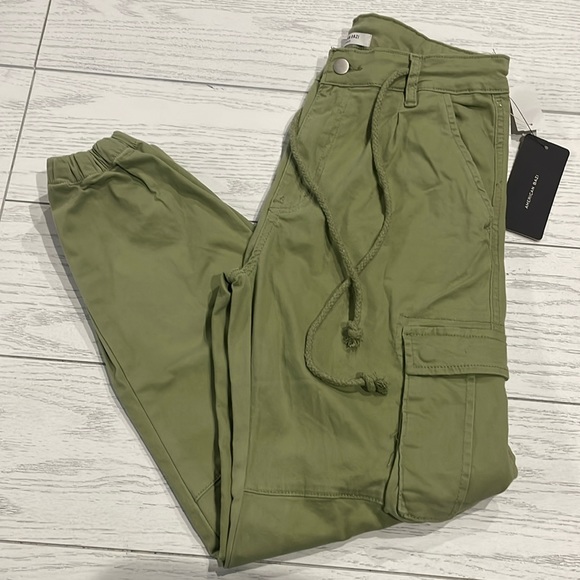 Solid Cargo Jogger - Picture 1 of 6